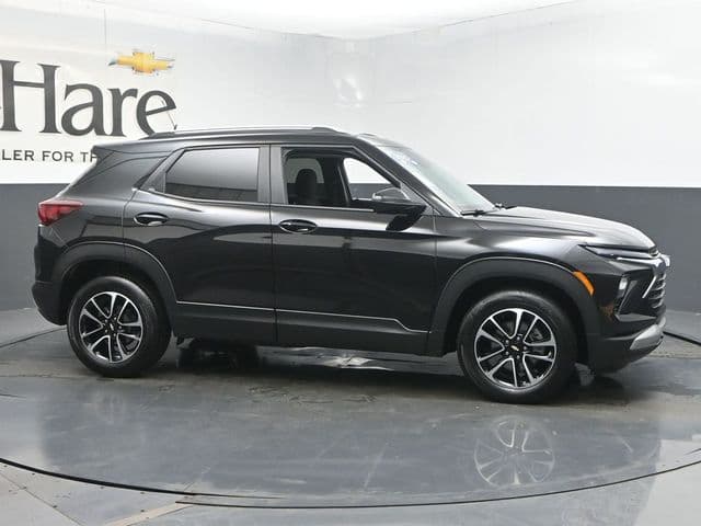 2025 Chevrolet Trailblazer LT — photo 1 of 64