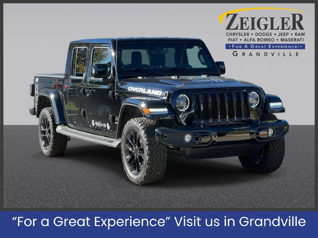 2023 Jeep Gladiator Overland — photo 1 of 21
