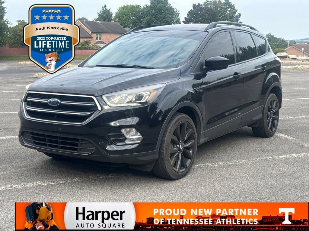 2017 Ford Escape SE — photo 1 of 24