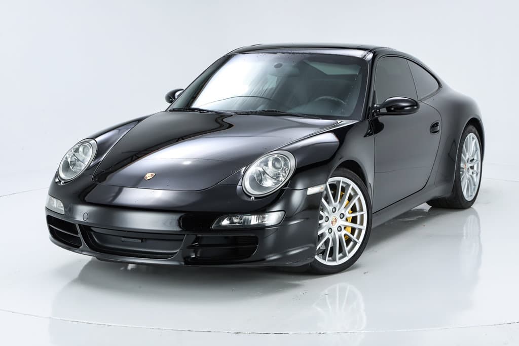 2005 Porsche 911 Carrera — photo 1 of 69