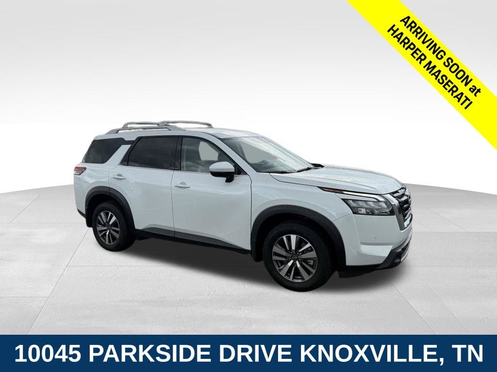 2025 Nissan Pathfinder SL — photo 1 of 27
