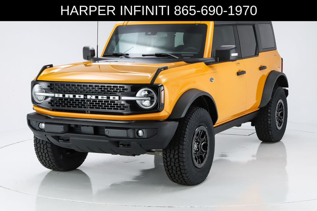2022 Ford Bronco Base — photo 1 of 75