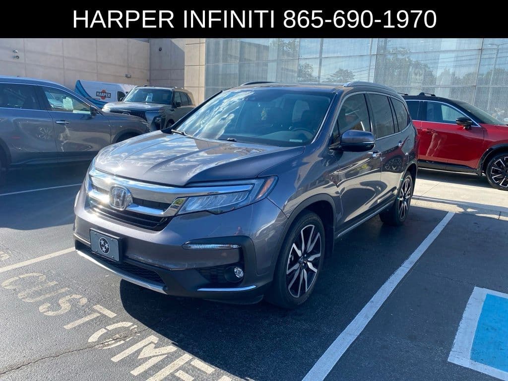 2020 Honda Pilot Touring 7-Passenger — photo 1 of 8