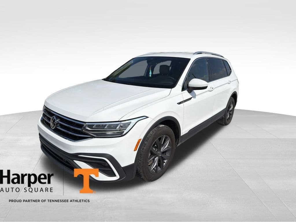 2022 Volkswagen Tiguan SE — photo 1 of 20