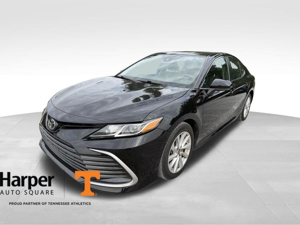 2023 Toyota Camry LE — photo 1 of 19