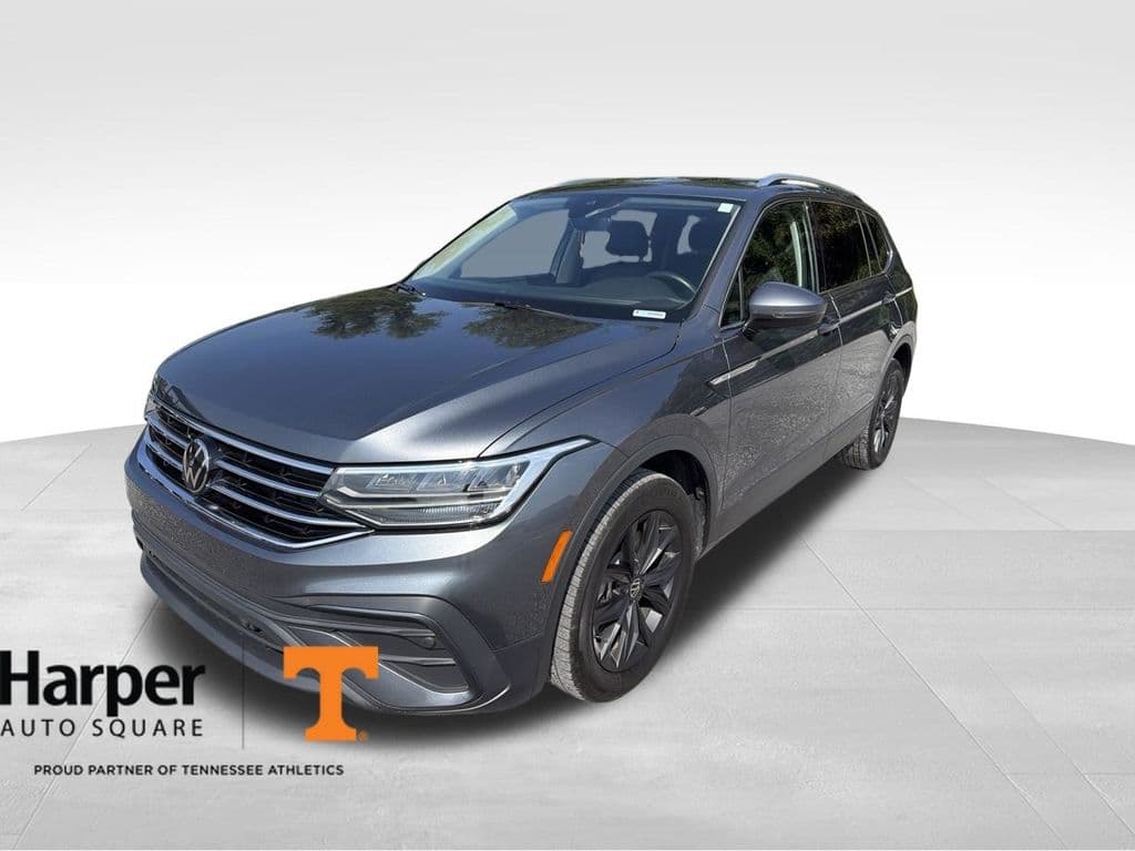 2024 Volkswagen Tiguan Base — photo 1 of 20