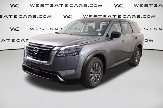 2024 Nissan Pathfinder S — photo 1 of 44