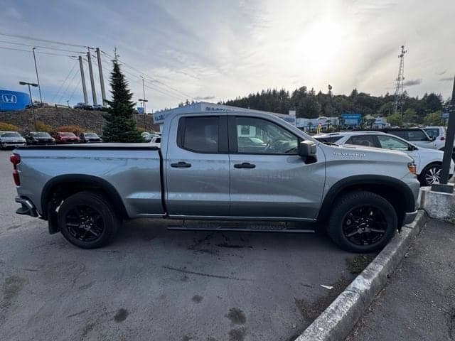 2025 Chevrolet Silverado 1500 Custom — photo 1 of 6
