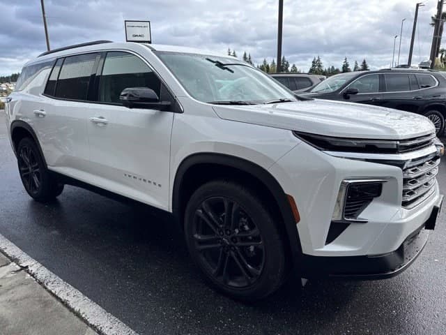 2026 Chevrolet Traverse AWD LT — photo 1 of 5