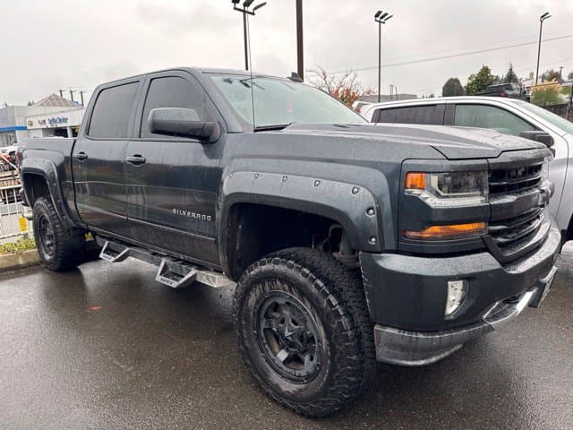 2017 Chevrolet Silverado 1500 LT — photo 1 of 4