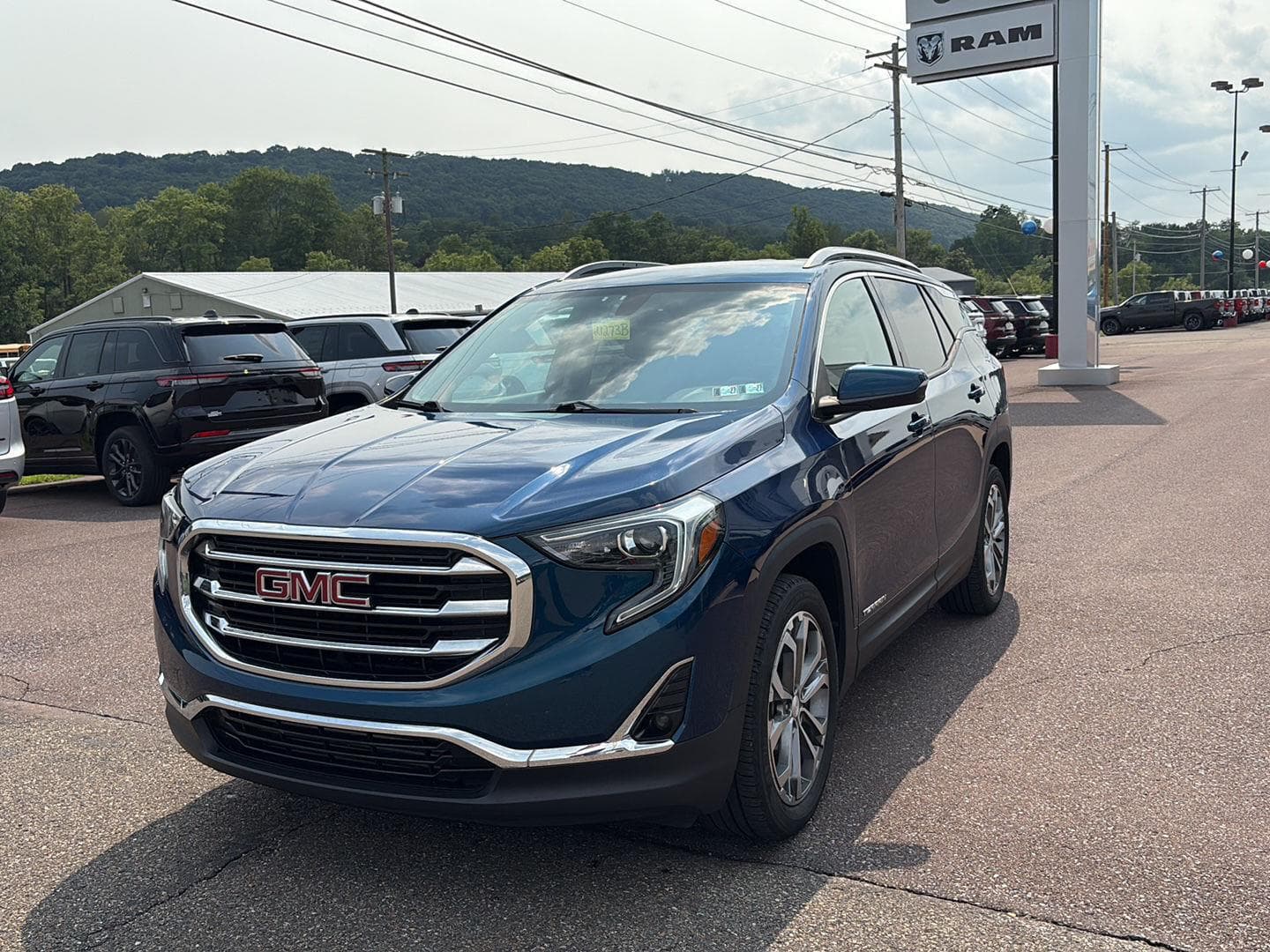 2019 GMC Terrain SLT — photo 1 of 27