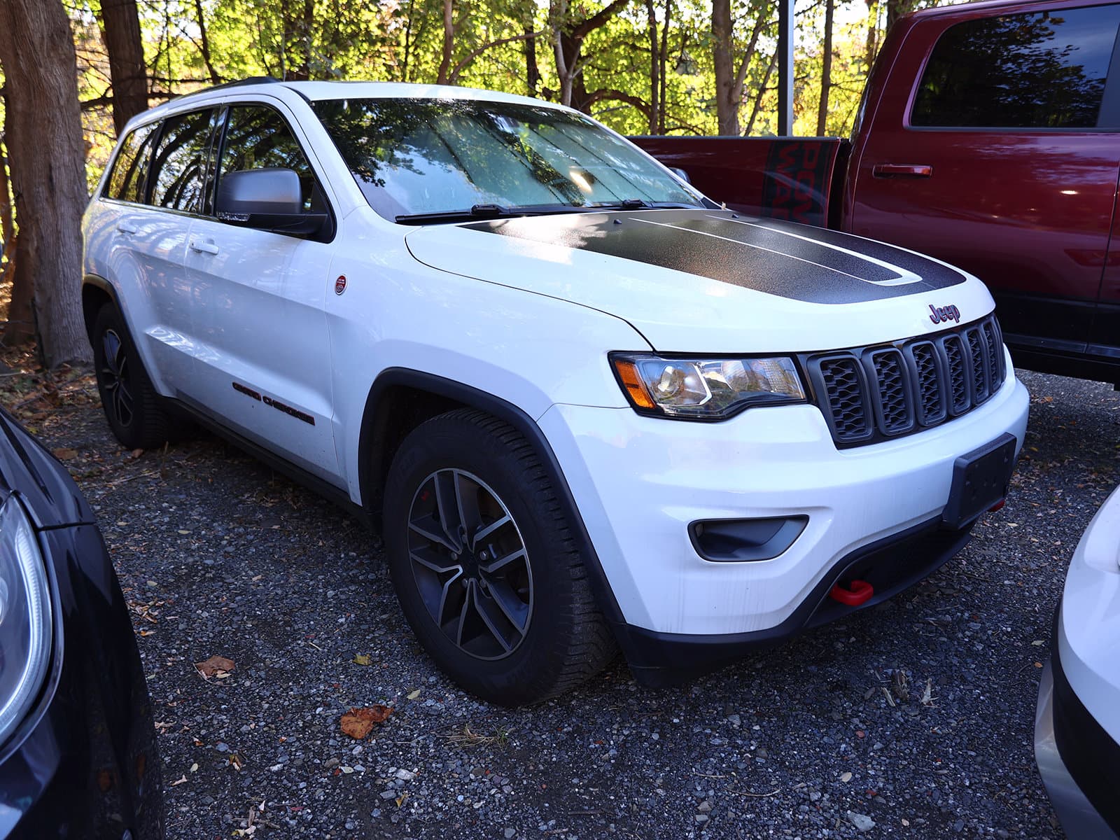 2021 Jeep Grand Cherokee Trailhawk — photo 1 of 9