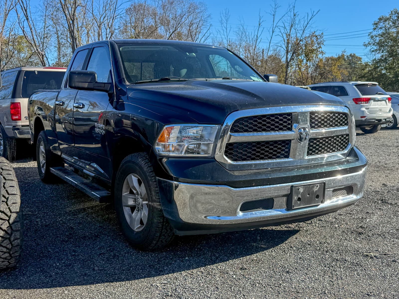 2017 RAM 1500 SLT — photo 1 of 10