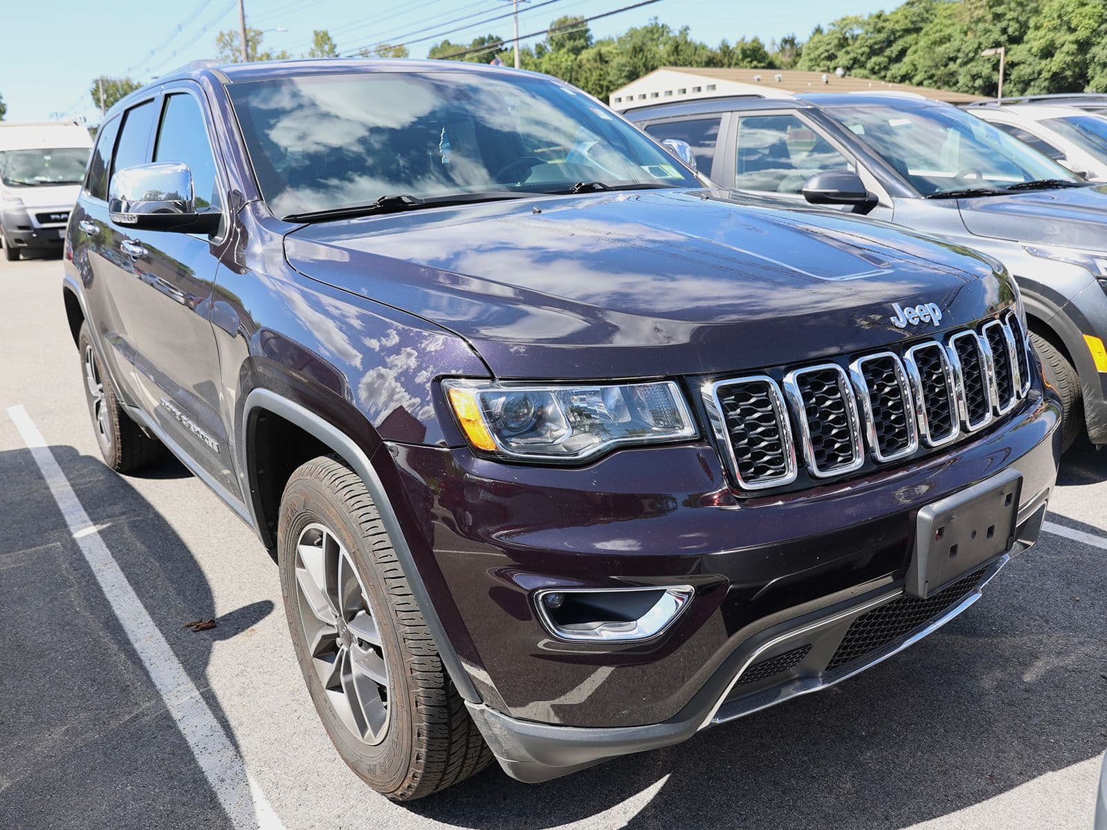 2019 Jeep Grand Cherokee Limited — photo 1 of 9