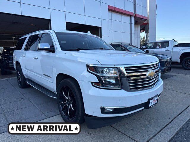 2016 Chevrolet Suburban LTZ — photo 1 of 8