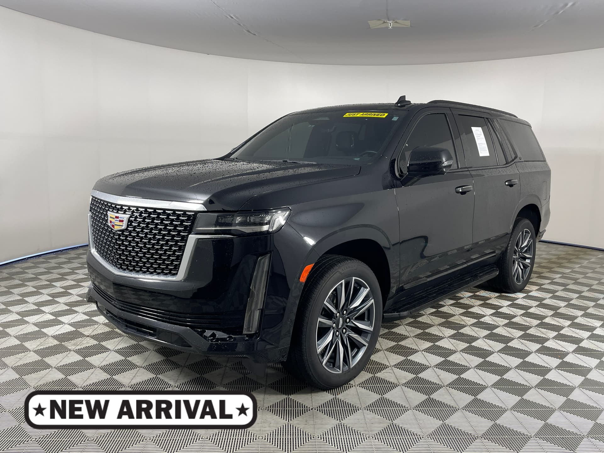 2023 Cadillac Escalade Base — photo 1 of 20