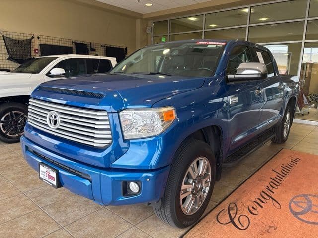 2017 Toyota Tundra 4WD Base — photo 1 of 8