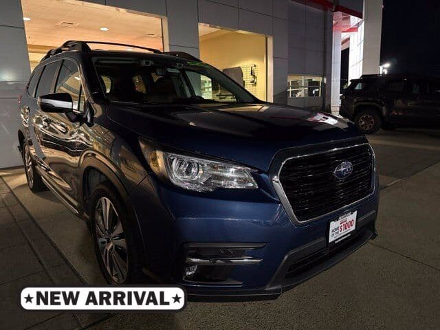 2020 Subaru Ascent Touring — photo 1 of 8
