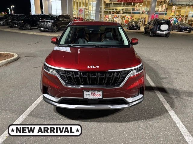 2024 Kia Carnival EX — photo 1 of 8