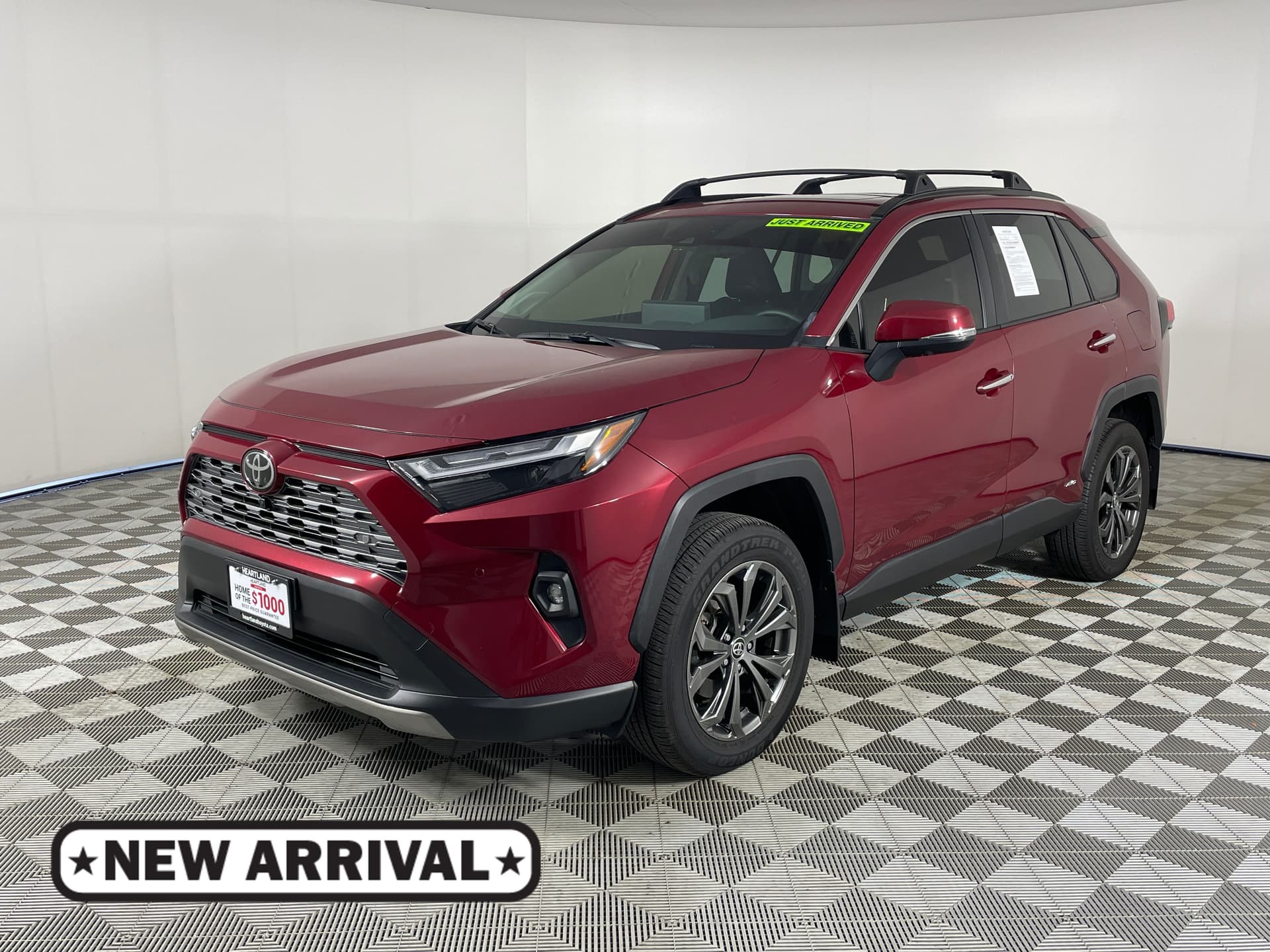2025 Toyota RAV4 Hybrid Limited — photo 1 of 19
