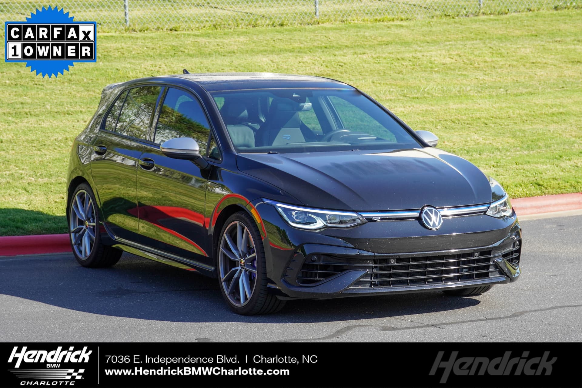 2024 Volkswagen Golf R Base — photo 1 of 35