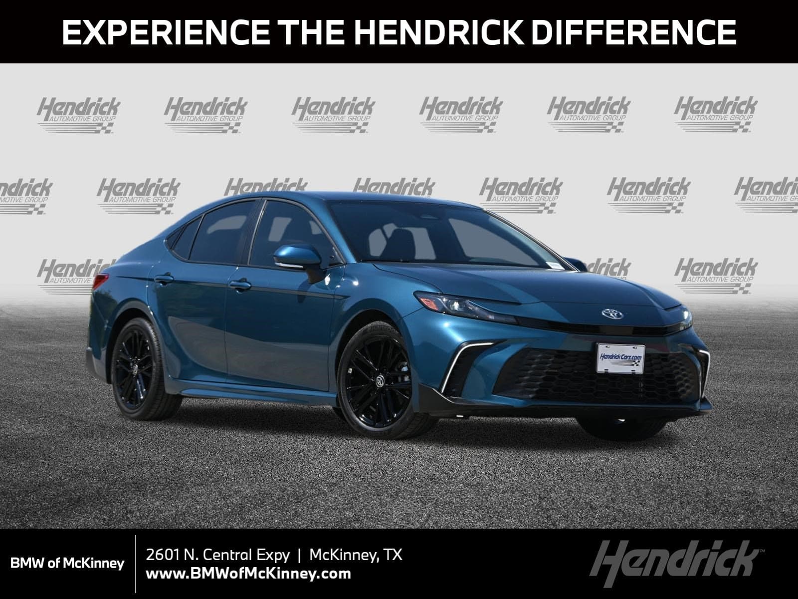 2025 Toyota Camry SE — photo 1 of 37