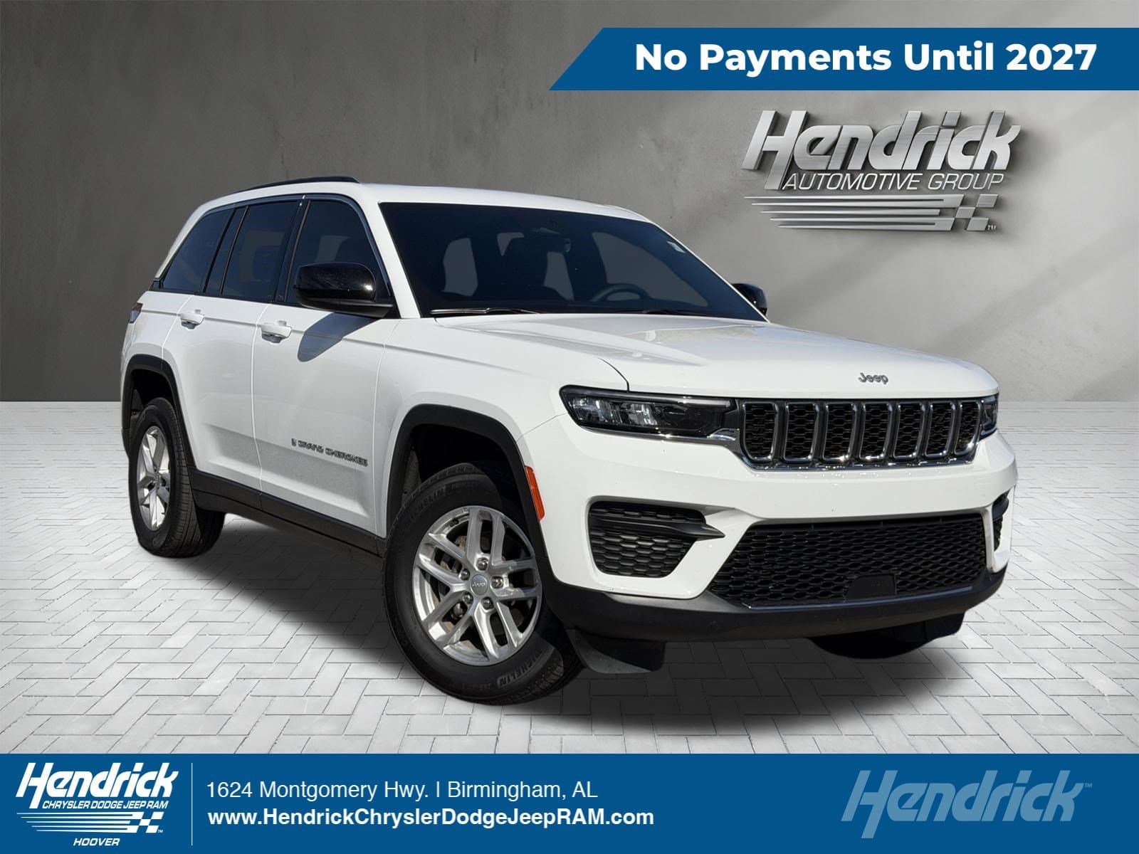 2025 Jeep Grand Cherokee Laredo — photo 1 of 17