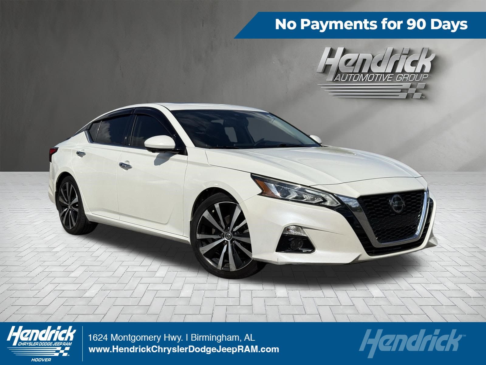 2020 Nissan Altima 2.0 Platinum — photo 1 of 17