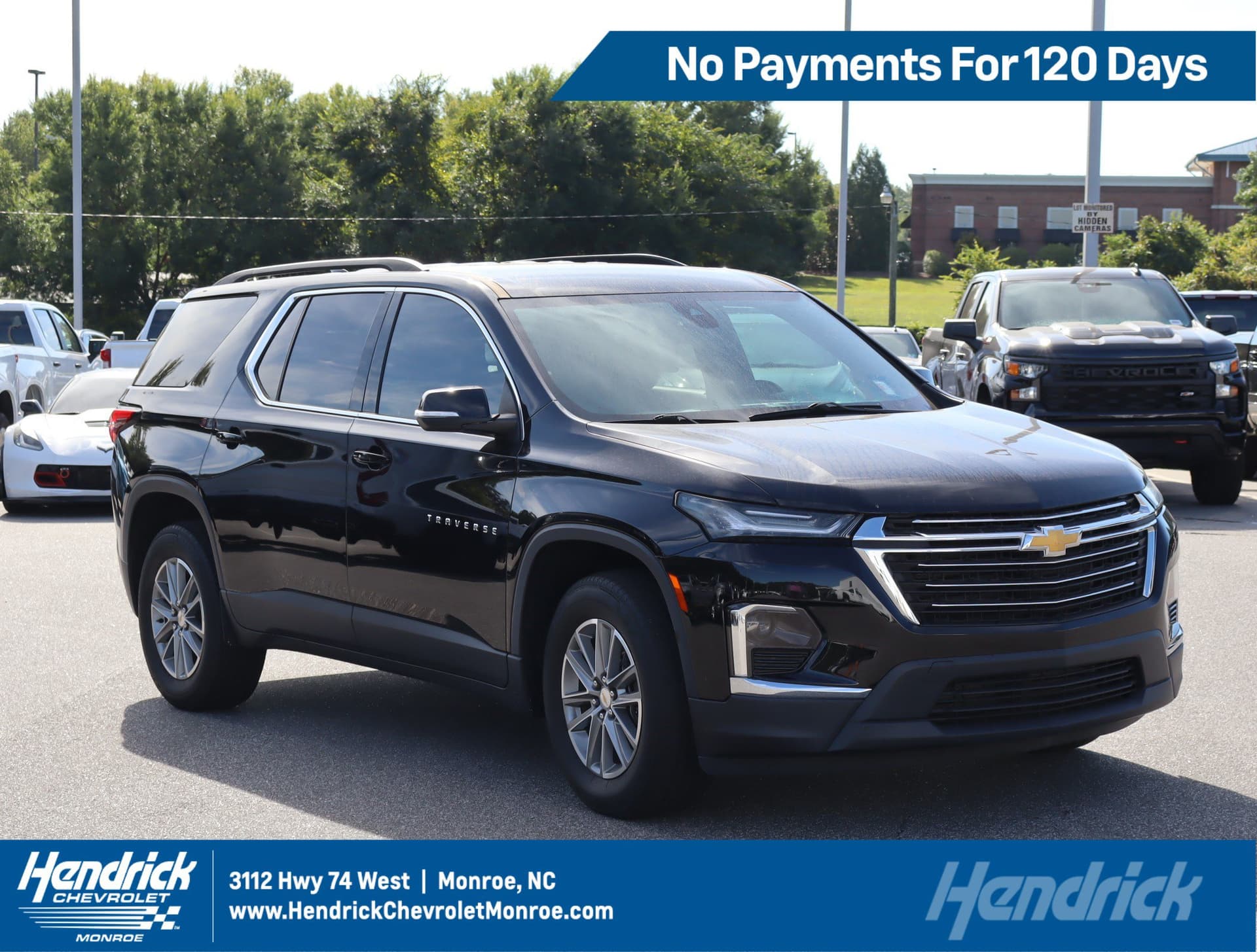 2023 Chevrolet Traverse LT Cloth — photo 1 of 34