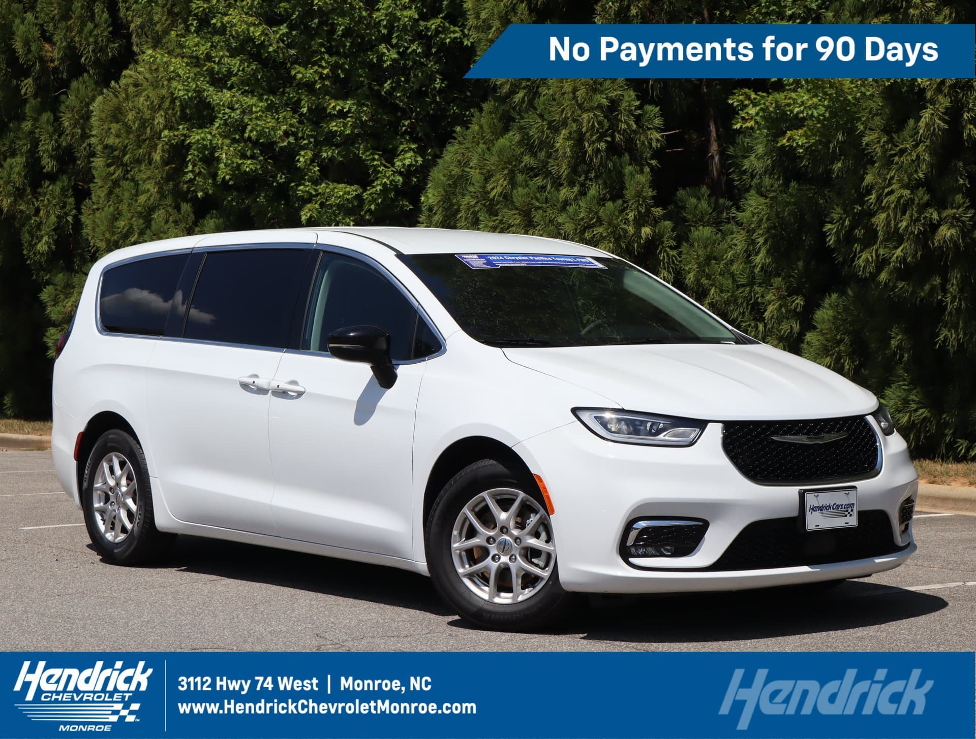 2024 Chrysler Pacifica Touring L — photo 1 of 42