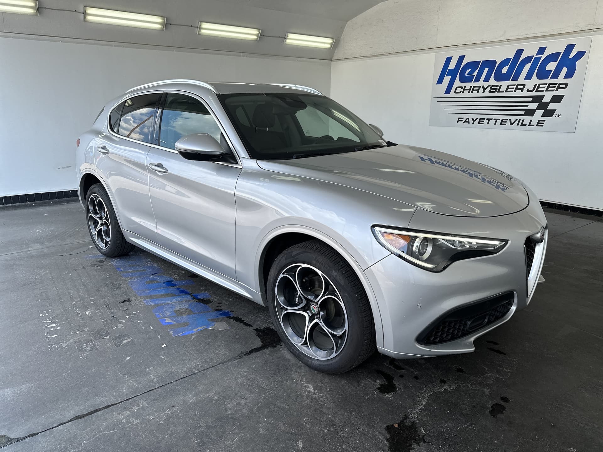 2020 Alfa Romeo Stelvio Ti Lusso — photo 1 of 33