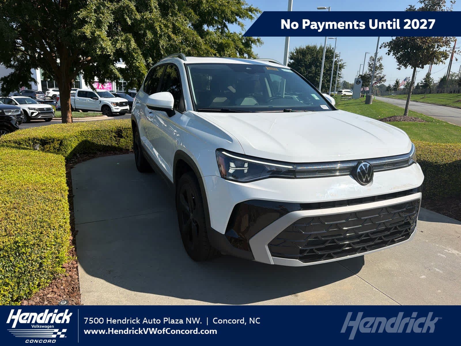 2026 Volkswagen Taos Base — photo 1 of 15