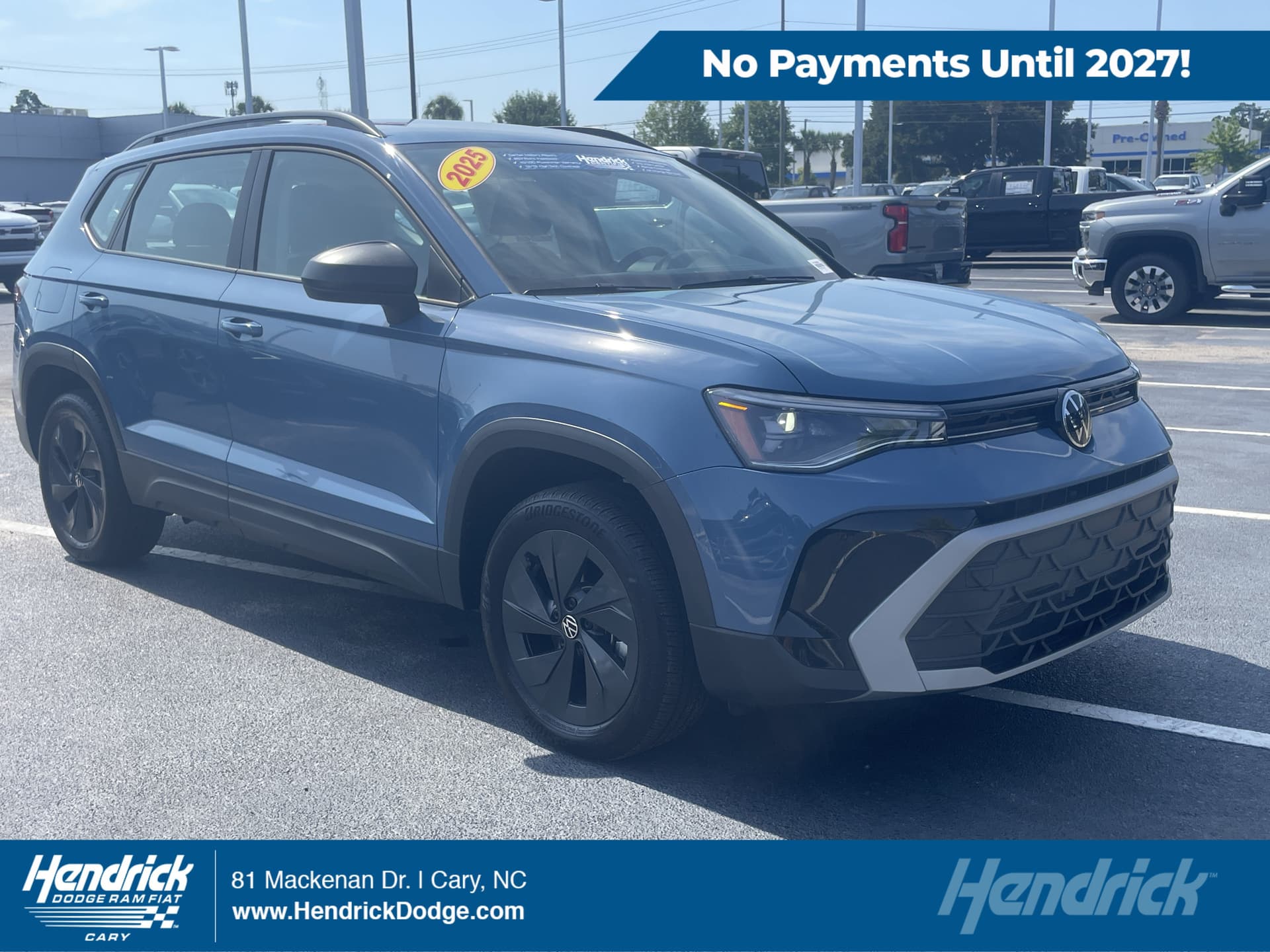 2025 Volkswagen Taos S — photo 1 of 35