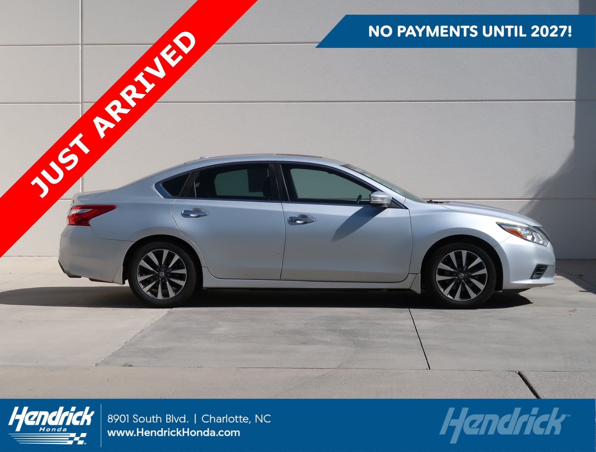 2016 Nissan Altima 2.5 SV — photo 1 of 35