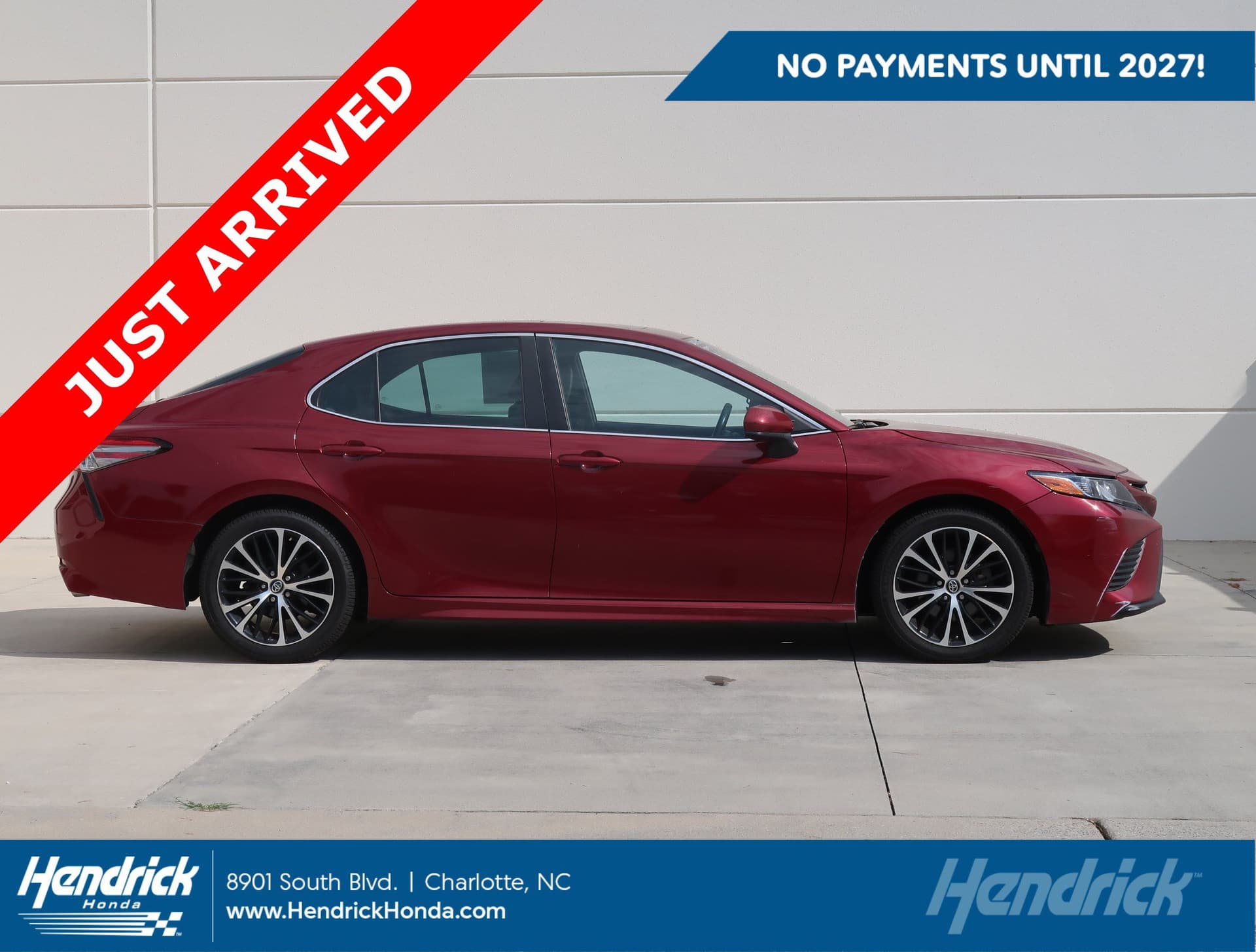 2018 Toyota Camry SE — photo 1 of 35