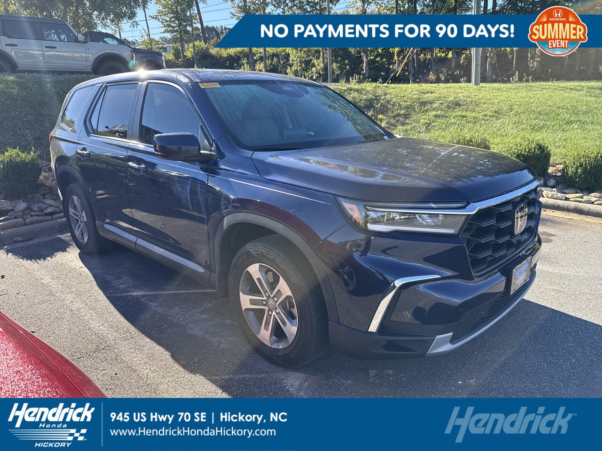 2024 Honda Pilot Base — photo 1 of 11