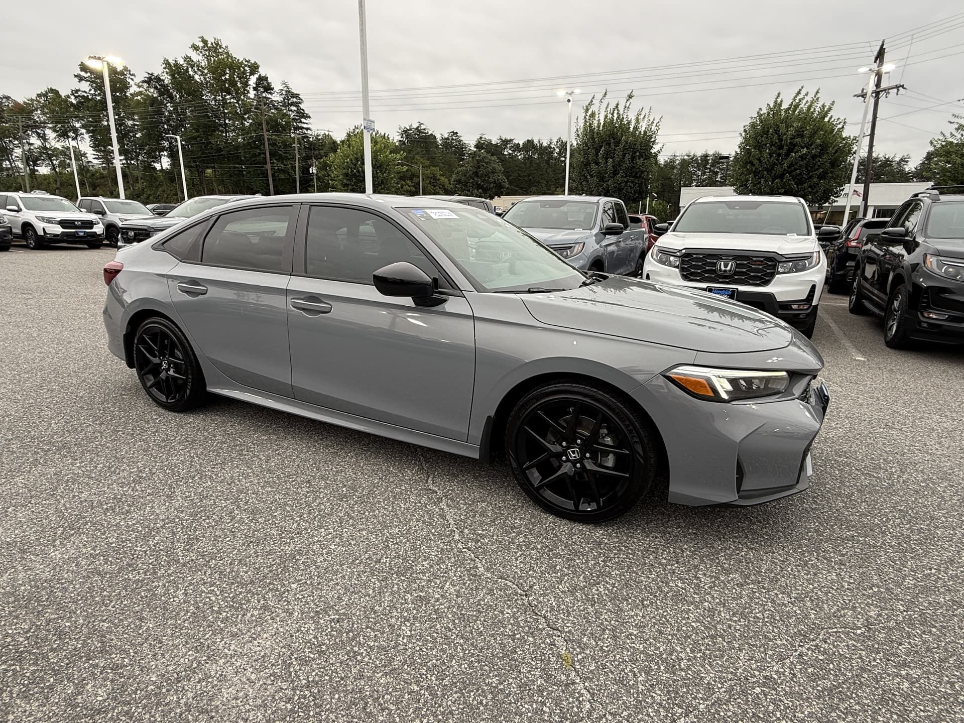 2025 Honda Civic Sedan Hybrid Sport — photo 1 of 20
