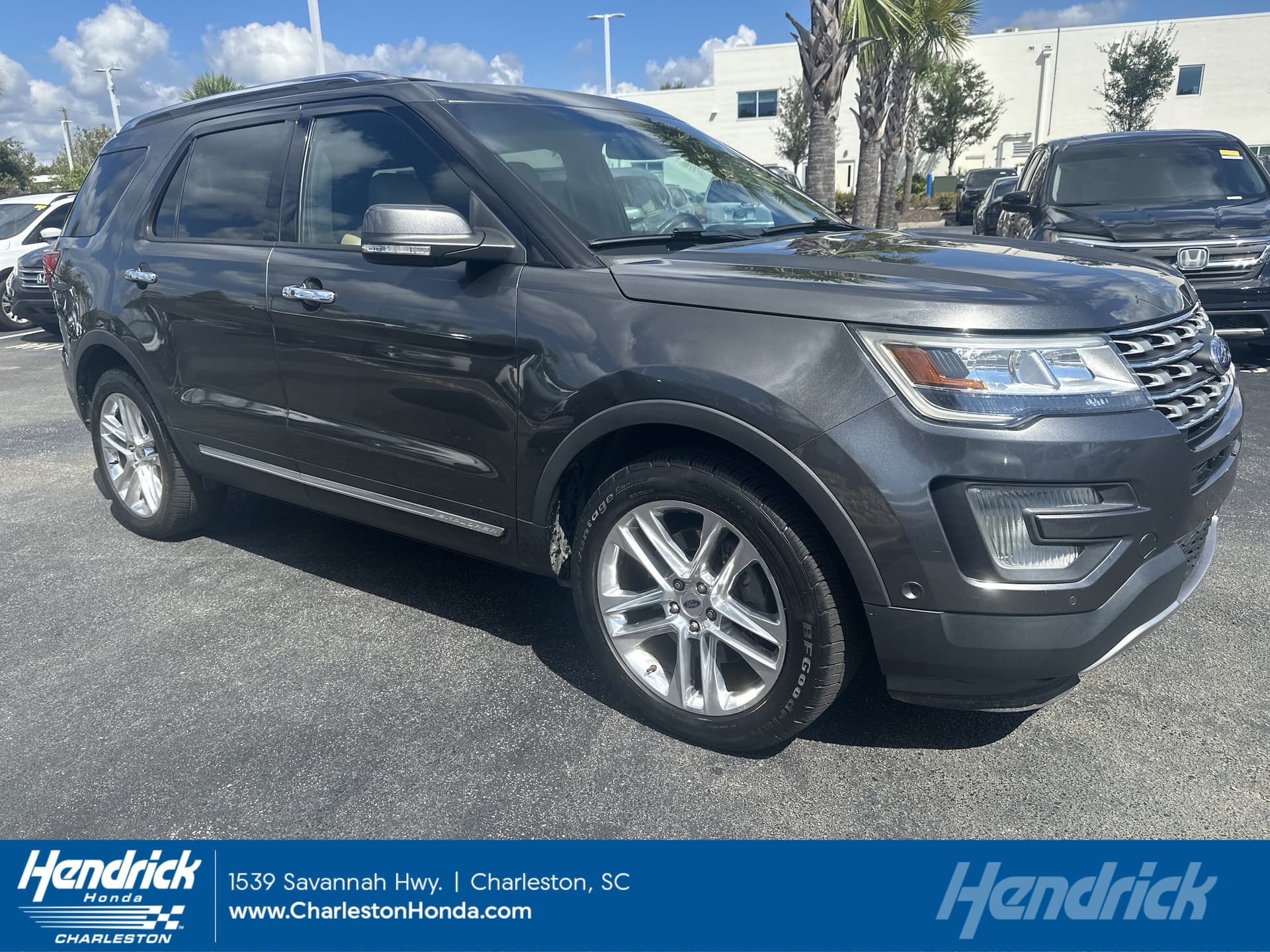2016 Ford Explorer Limited — photo 1 of 12