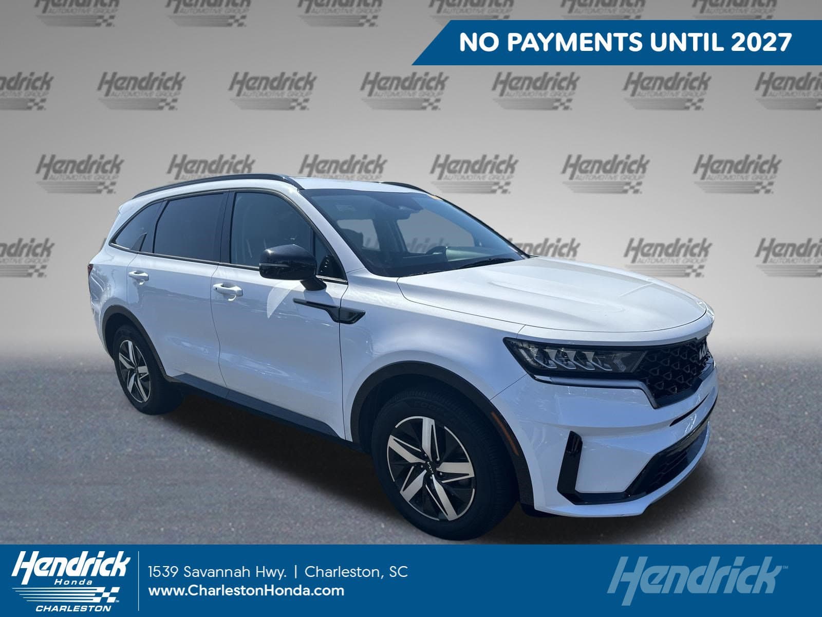 2023 Kia Sorento S — photo 1 of 12