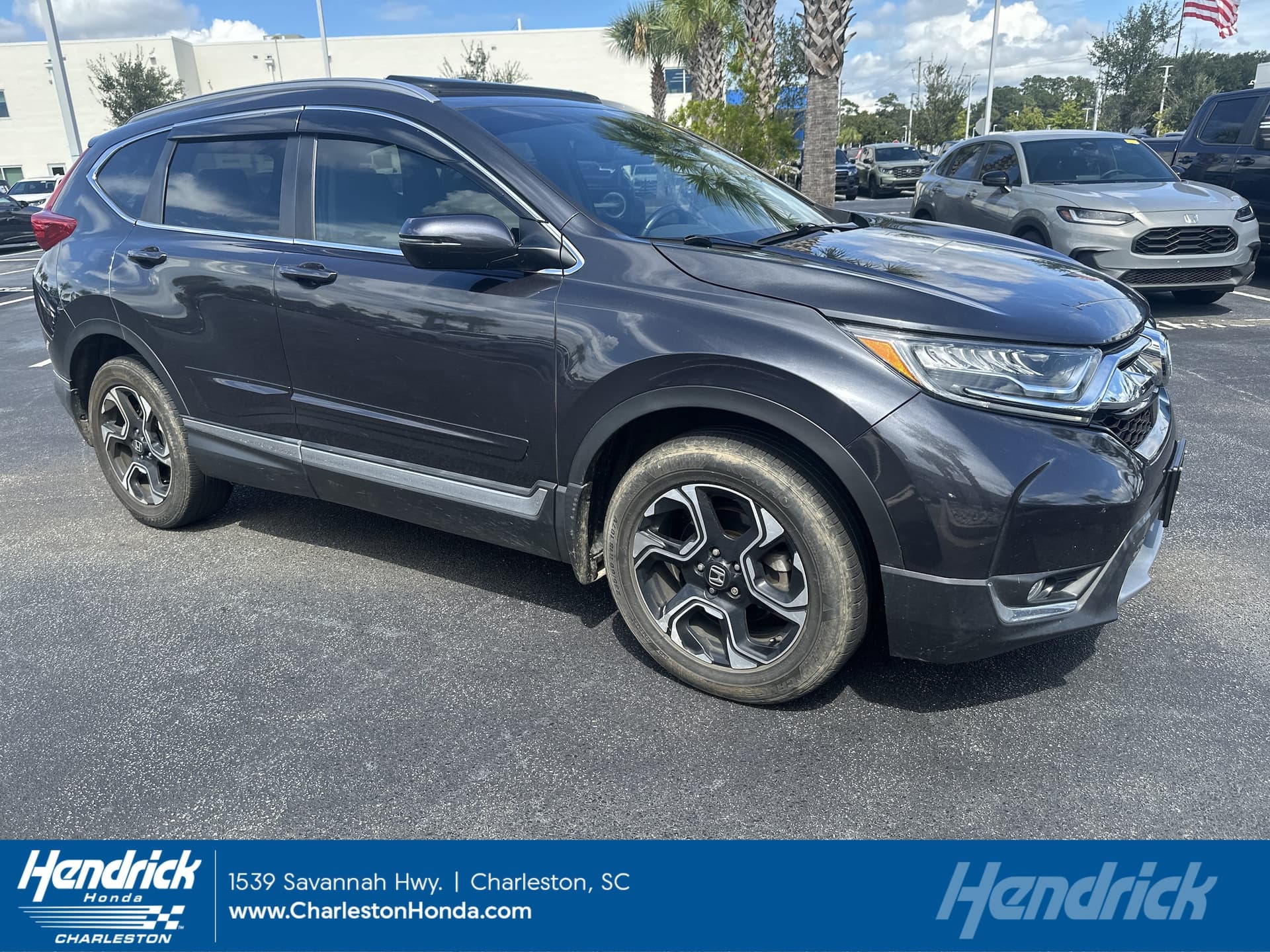 2019 Honda CR-V Touring — photo 1 of 12