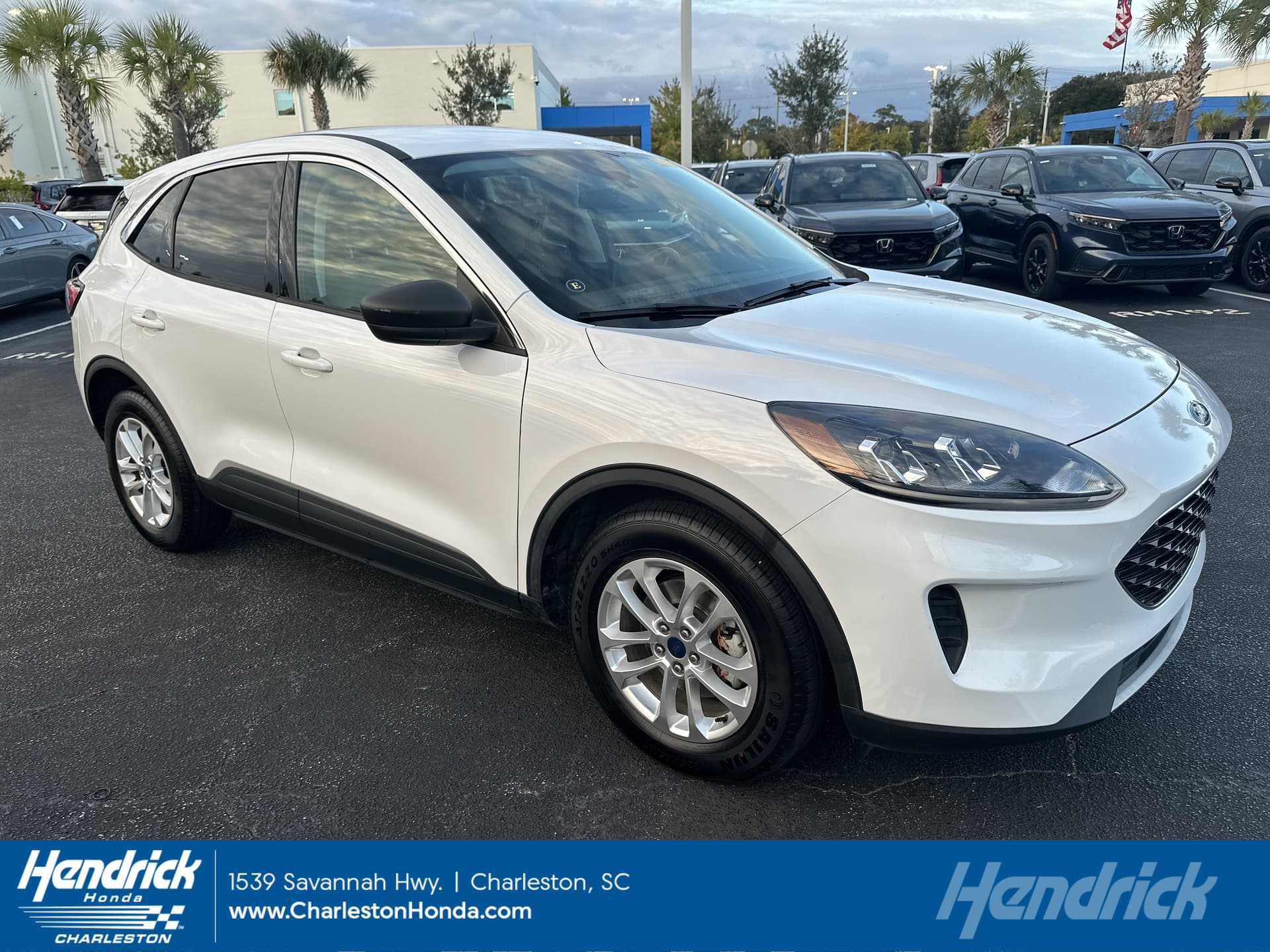 2022 Ford Escape SE — photo 1 of 12