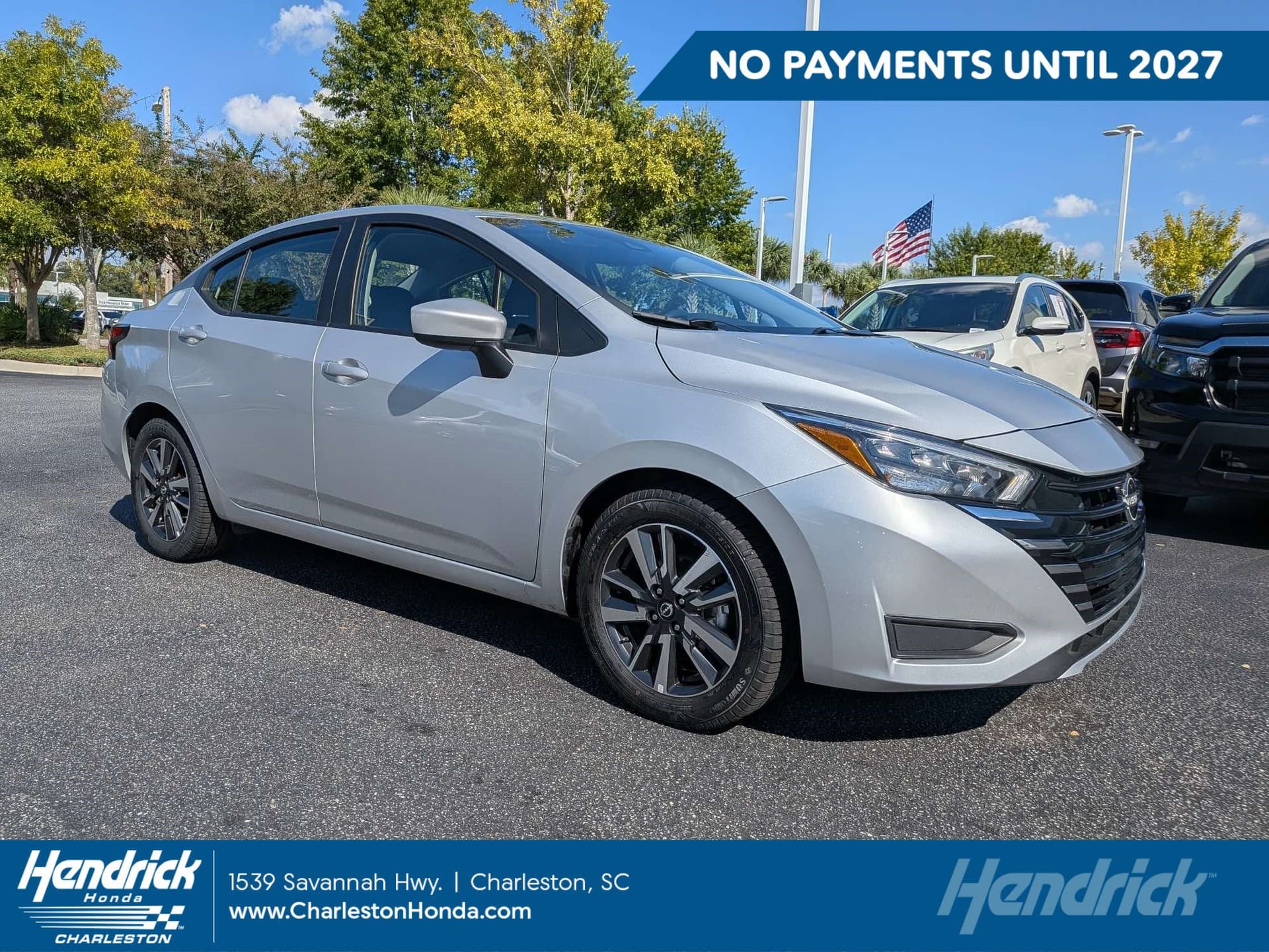 2025 Nissan Versa SV — photo 1 of 37
