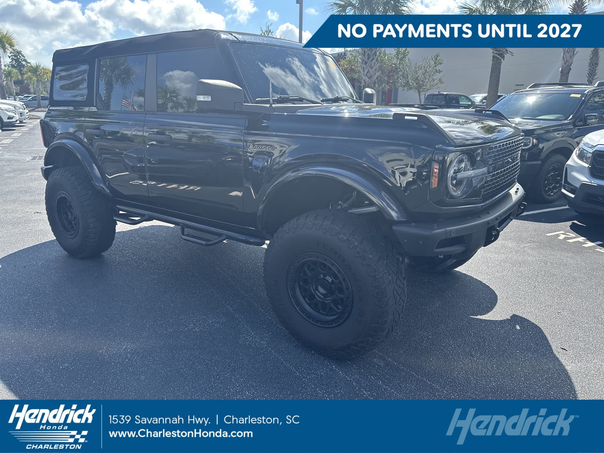 2023 Ford Bronco Badlands — photo 1 of 12