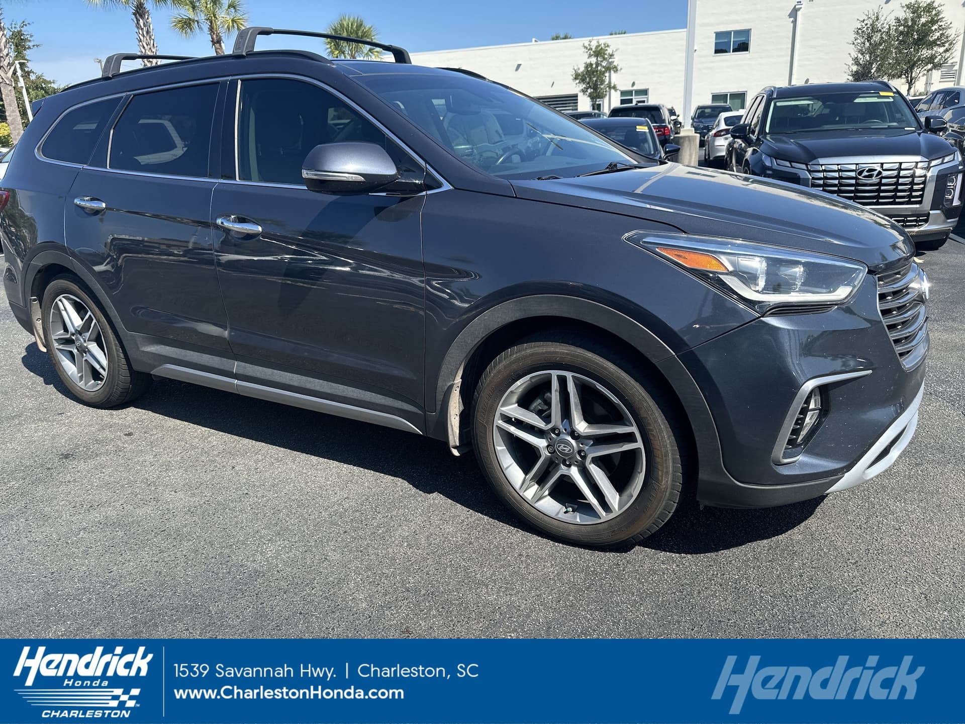 2017 Hyundai Santa Fe Limited Ultimate — photo 1 of 12