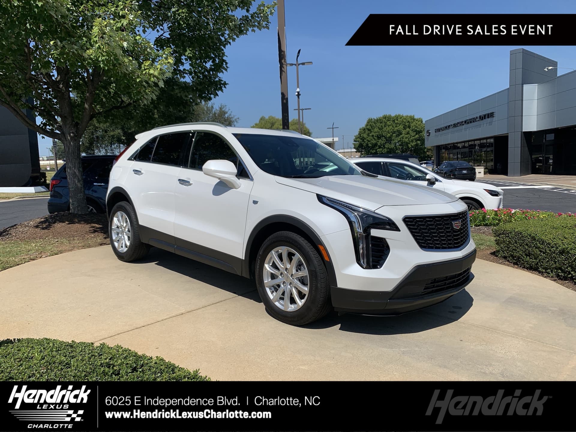 2023 Cadillac XT4 FWD Luxury — photo 1 of 36