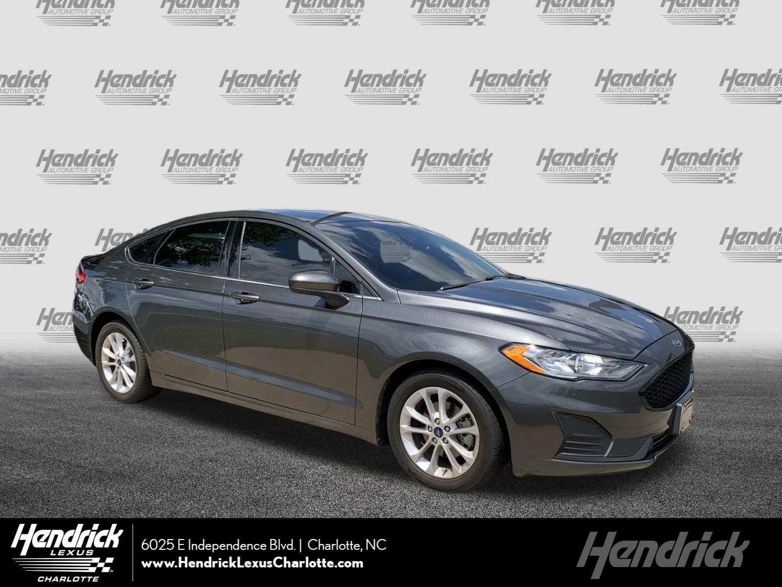 2019 Ford Fusion SE — photo 1 of 34