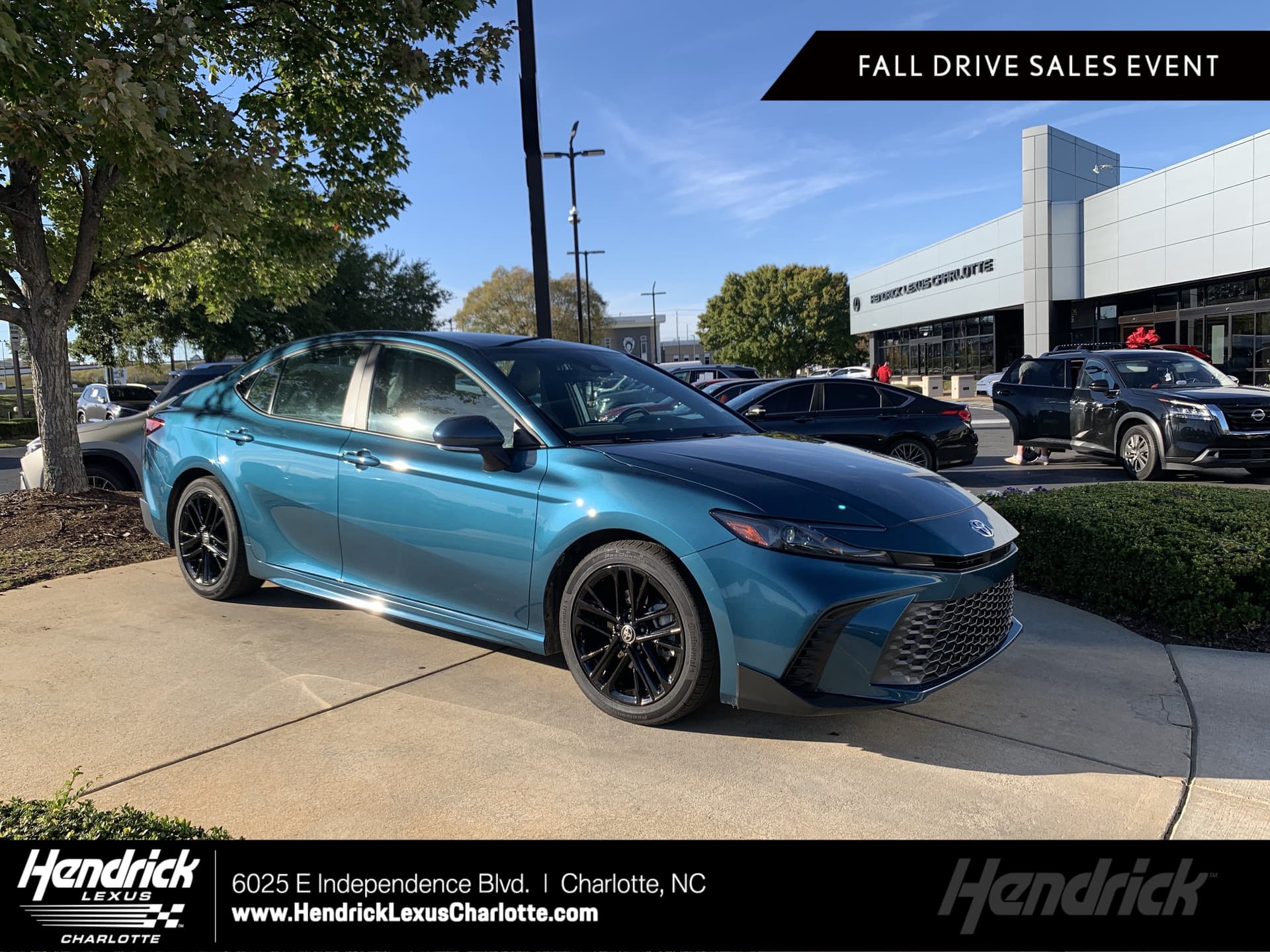 2025 Toyota Camry SE — photo 1 of 36