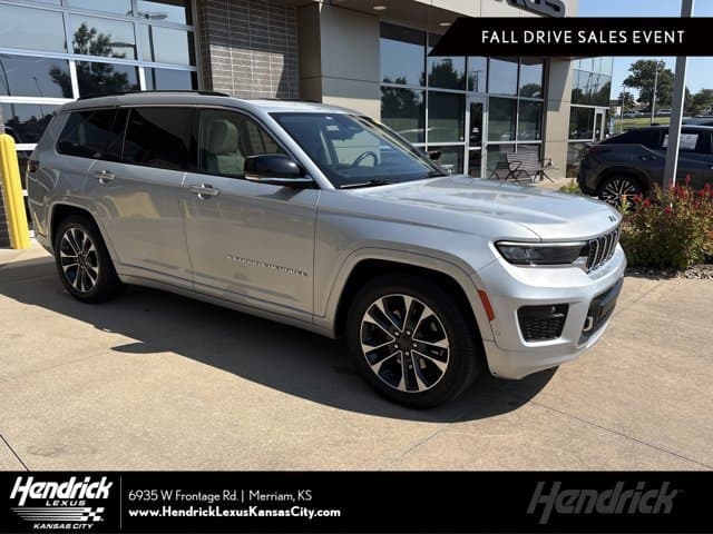 2021 Jeep Grand Cherokee L Overland — photo 1 of 36