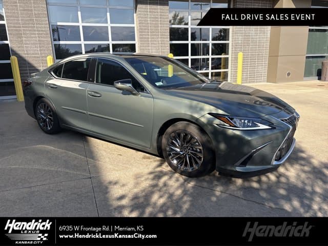 2025 Lexus ES Base — photo 1 of 22