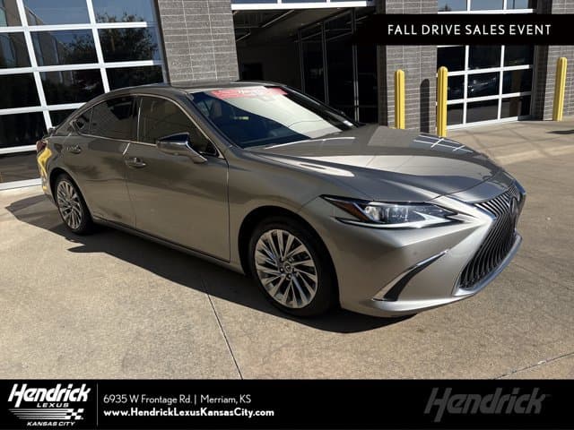 2021 Lexus ES ES 300h Luxury — photo 1 of 35